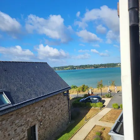 Holiday home Maison Renovee A 80m De La Plage, Charme Et Confort Saint-Jacut-de-la-Mer